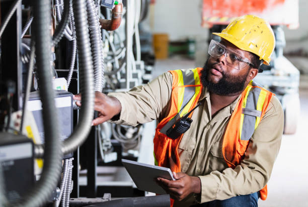 Best Electrical Installation Contractor  in Johnston, IA